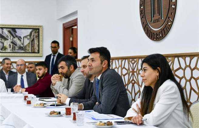 EGO GENEL MÜDÜRÜ TAYLAN ENGİN AYBÜ’DE ÖĞRENCİLERİN SORUNLARINI DİNLEDİ