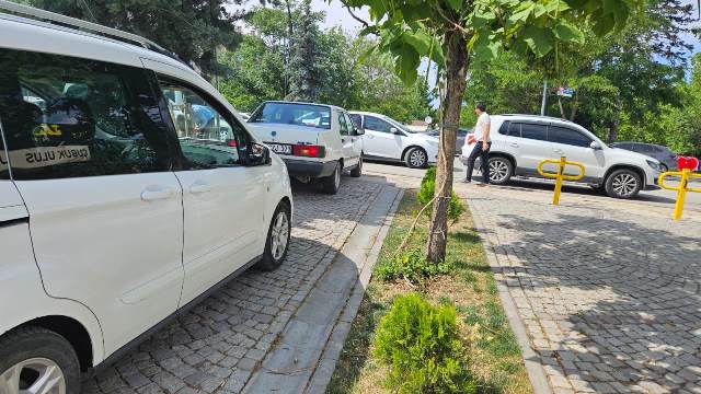 ÇUBUK’UN    ONUNCU SOKAK ÇIKMAZI